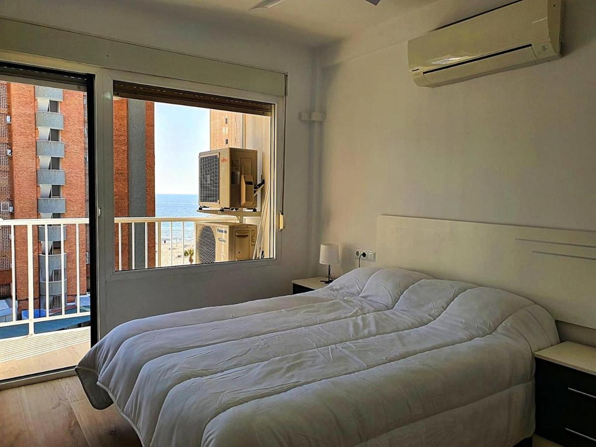 First Line Apartment With 3 Bedrooms And Seaviews Бенидорм Экстерьер фото