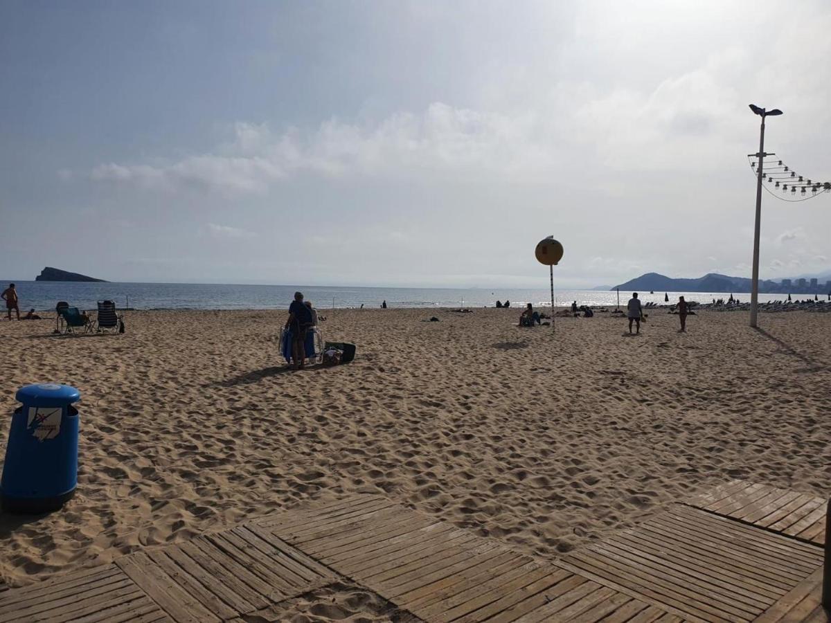 First Line Apartment With 3 Bedrooms And Seaviews Бенидорм Экстерьер фото