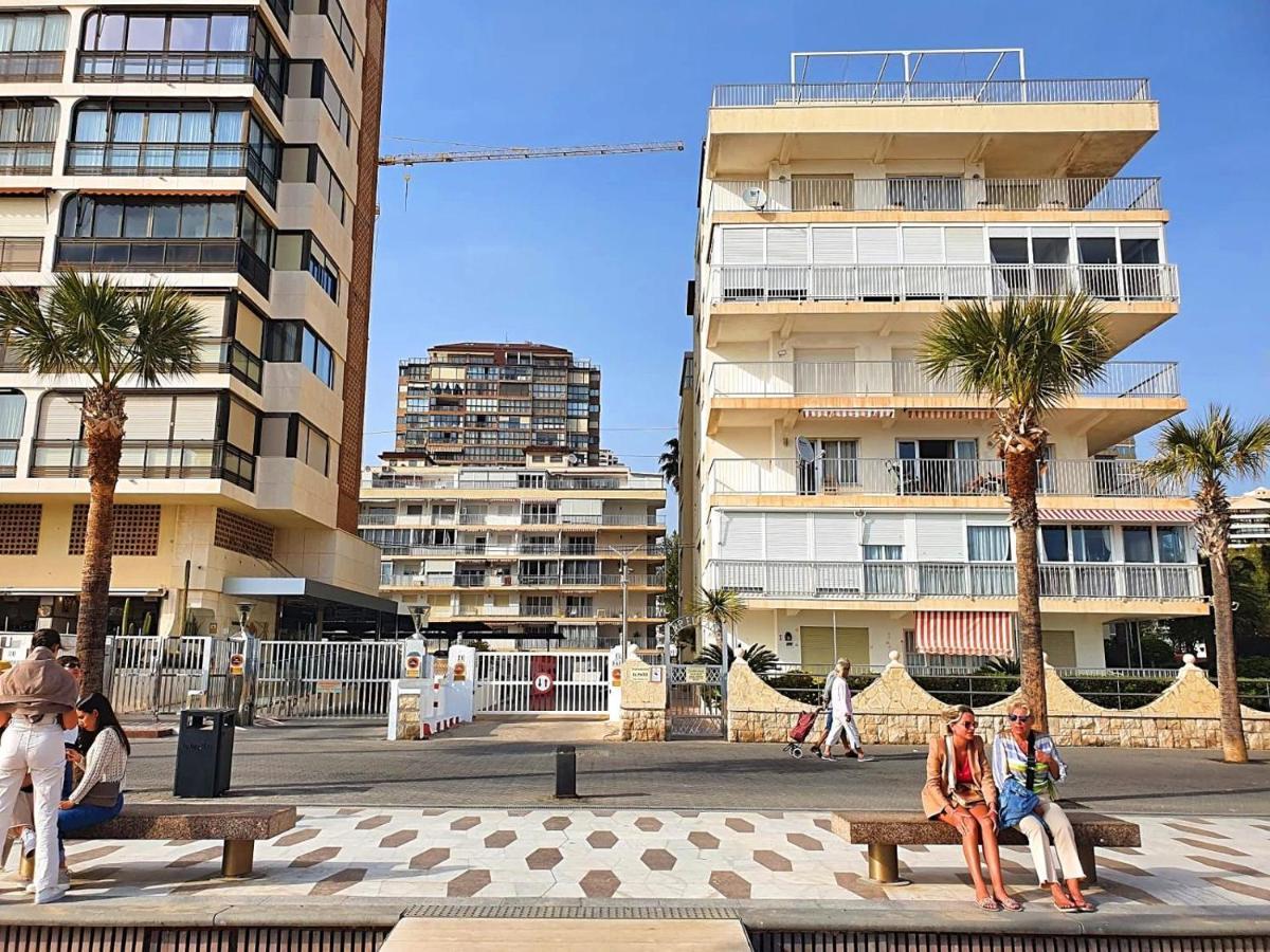 First Line Apartment With 3 Bedrooms And Seaviews Бенидорм Экстерьер фото